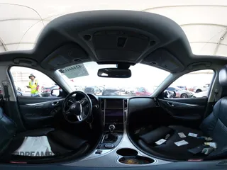 2018 Infiniti Q50 Luxe z VIN JN1EV7AP9JM353684, wystawiony jako IAAI lot #42444432 z przebiegiem 85 036 mil mil oraz . Historia ofert i sprzedaży dostępna na DreamBid. Obrazek 18.