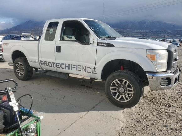 2012 Ford Super Duty F-250 SRW XL with VIN 1FT7X2B67CEA93324, listed as a Copart auction lot 44715715 with 93,682 mi miles and Salvage Title. Bid and sale history available at carsss.com. Image 4.