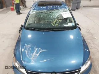 2015 Volkswagen Jetta SE z VIN 3VWD07AJ2FM315225, wystawiony jako IAAI lot #41929278 z przebiegiem 127 240 mil mil oraz . Historia ofert i sprzedaży dostępna na DreamBid. Obrazek 6.