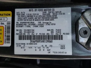 2017 Ford Fusion Titanium z VIN 3FA6P0K95HR139060, wystawiony jako Copart lot #62200755 z przebiegiem 106 133 mil mil oraz Szkoda całkowita • Salvage title. Historia ofert i sprzedaży dostępna na DreamBid. Obrazek 12.