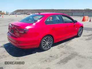 2016 Volkswagen Jetta Sport с VIN 3VWD17AJ0GM275032, выставлен на аукционе IAAI как лот 42392336 с пробегом 68 473 миль миль и . История ставок и продаж доступна на DreamBid. Изображение 4.