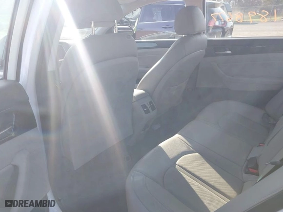 2019 Hyundai Sonata Sport with VIN 5NPE34AF0KH737194, listed as a IAAI auction lot 41898277 with 72,142 mi miles. Bid and sale history available at carsss.com. Image 8.