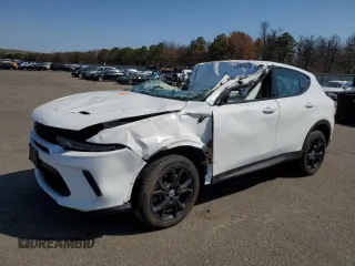 2023 Dodge Hornet GT z VIN ZACNDFAN3P3A04837, wystawiony jako Copart lot #53495275 z przebiegiem Nie podano mil oraz Szkoda całkowita • Salvage title. Historia ofert i sprzedaży dostępna na DreamBid. Obrazek 1.