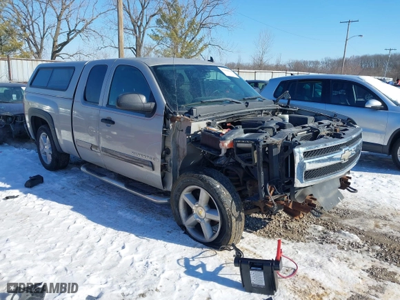 2009 Chevrolet Silverado 1500 LT with VIN 1GCEK29039Z171719, listed as a IAAI auction lot 41358533 with 111,317 mi miles. Bid and sale history available at carsss.com. Image 1.