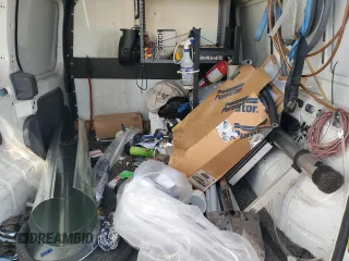 2011 Ford Transit Connect XL z VIN NM0LS7AN5BT047842, wystawiony jako Copart lot #86063984 z przebiegiem 200 553 mil mil oraz Szkoda całkowita • Salvage title. Historia ofert i sprzedaży dostępna na DreamBid. Obrazek 10.