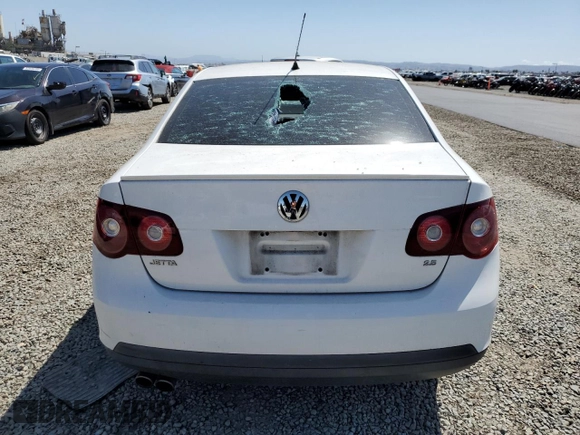 2010 Volkswagen Jetta Limited Edition z VIN 3VWAZ7AJ3AM115147, wystawiony jako Copart lot #52068825 z przebiegiem 154 804 mil mil oraz Szkoda całkowita • Salvage title. Historia ofert i sprzedaży dostępna na DreamBid. Obrazek 6.