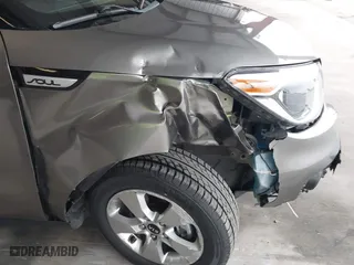 2019 Kia Soul with VIN KNDJN2A2XK7022048, listed as a IAAI auction lot 42065621 with 124,293 mi miles. Bid and sale history available at carsss.com. Image 6.
