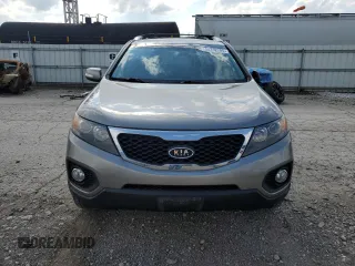 2013 Kia Sorento EX with VIN 5XYKU4A68DG326491, listed as a Copart auction lot 56232795 with 143,262 mi miles and Clean title. Bid and sale history available at DreamBid. Image 5.