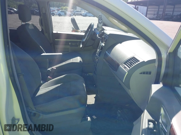 2010 Chrysler Town & Country Touring with VIN 2A4RR5D11AR493086, listed as a IAAI auction lot 42012604 with 154,204 mi miles and . Bid and sale history available at DreamBid. Image 5.