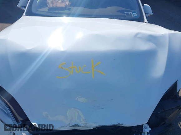 2016 Tesla Model S 90D with VIN 5YJSA1E26GF147327, listed as a IAAI auction lot 42077766 with 89,502 mi miles and . Bid and sale history available at DreamBid. Image 10.