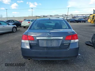 2014 Subaru Legacy Premium z VIN 4S3BMBC66E3027489, wystawiony jako IAAI lot #42210066 z przebiegiem 119 276 mil mil oraz . Historia ofert i sprzedaży dostępna na DreamBid. Obrazek 16.