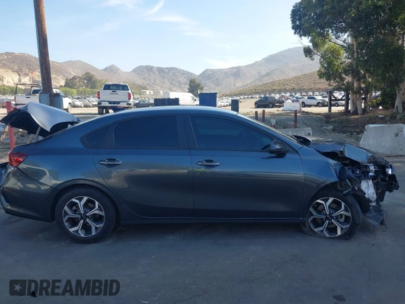 2021 Kia Forte LXS z VIN 3KPF24AD0ME329971, wystawiony jako IAAI lot #42310912 z przebiegiem 37 934 mil mil oraz . Historia ofert i sprzedaży dostępna na DreamBid. Obrazek 13.