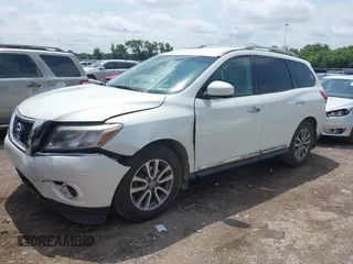 2015 Nissan Pathfinder S with VIN 5N1AR2MN2FC672785, listed as a IAAI auction lot 42535243 with 143,209 mi miles and . Bid and sale history available at DreamBid. Image 17.