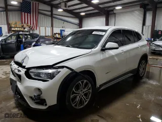 2018 BMW X1 xDrive28i with VIN WBXHT3C31J5F88874, listed as a Copart auction lot 45584415 with 85,233 mi miles and Salvage Title. Bid and sale history available at carsss.com. Image 1.