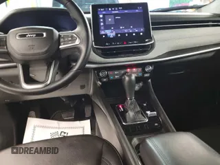2022 Jeep Compass Latitude with VIN 3C4NJDBB1NT205930, listed as a IAAI auction lot 42801149 with 11,098 mi miles and . Bid and sale history available at DreamBid. Image 19.