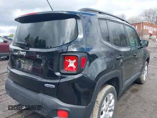 2016 Jeep Renegade Latitude with VIN ZACCJBBT3GPD93736, listed as a IAAI auction lot 41986406 with 98,571 mi miles. Bid and sale history available at carsss.com. Image 4.