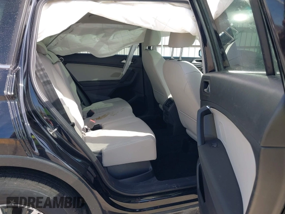 2019 Volkswagen Tiguan SE with VIN 3VV2B7AX6KM066013, listed as a IAAI auction lot 41854035 with 72,322 mi miles and . Bid and sale history available at DreamBid. Image 8.