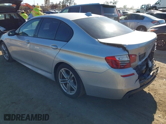 2016 BMW 5 Series 528i z VIN WBA5A5C51GD529769, wystawiony jako IAAI lot #41870800 z przebiegiem 76 288 mil mil oraz . Historia ofert i sprzedaży dostępna na DreamBid. Obrazek 3.