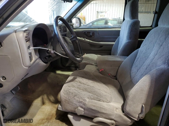2002 GMC Sonoma SLS with VIN 1GTCS19W728165469, listed as a Copart auction lot 77183144 with 175,428 mi miles and Salvage Title. Bid and sale history available at carsss.com. Image 7.