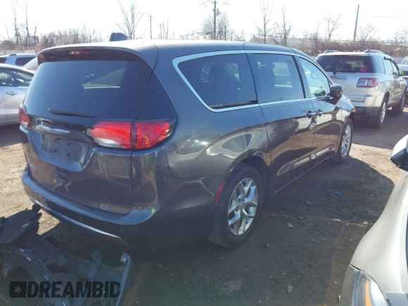 2019 Chrysler Pacifica Touring Plus z VIN 2C4RC1FG3KR708986, wystawiony jako IAAI lot #41744300 z przebiegiem 123 043 mil mil oraz . Historia ofert i sprzedaży dostępna na DreamBid. Obrazek 4.