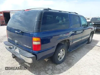 2002 Chevrolet Suburban LS with VIN 3GNEC16Z62G328845, listed as a IAAI auction lot 41928076 with 138,852 mi miles. Bid and sale history available at carsss.com. Image 4.