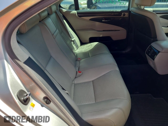 2015 Lexus LS 460 L with VIN JTHGL5EFXF5055498, listed as a Copart auction lot 82579834 with 112,465 mi miles and Salvage title. Bid and sale history available at DreamBid. Image 10.