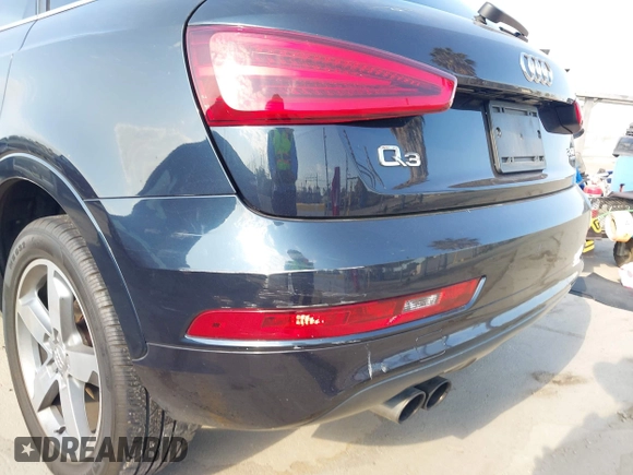 2015 Audi Q3 Premium Plus с VIN WA1EFCFSXFR007096, выставлен на аукционе IAAI как лот 42781603 с пробегом 156 717 миль миль и . История ставок и продаж доступна на DreamBid. Изображение 6.