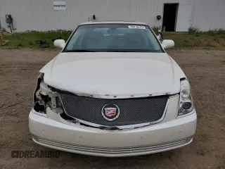 2011 Cadillac DTS Luxury Collection z VIN 1G6KD5E67BU122196, wystawiony jako Copart lot #58716175 z przebiegiem 76 192 mil mil oraz Czysty tytuł • Clean title. Historia ofert i sprzedaży dostępna na DreamBid. Obrazek 5.