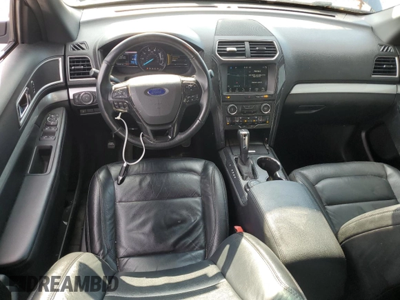2017 Ford Explorer XLT z VIN 1FM5K8DH1HGA83077, wystawiony jako Copart lot #56548165 z przebiegiem 184 020 mil mil oraz Szkoda całkowita • Salvage title. Historia ofert i sprzedaży dostępna na DreamBid. Obrazek 8.