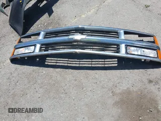 1996 Chevrolet Tahoe z VIN 1GNEK13R9TJ357134, wystawiony jako IAAI lot #42218520 z przebiegiem 213 135 mil mil oraz . Historia ofert i sprzedaży dostępna na DreamBid. Obrazek 12.
