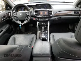 2017 Honda Accord Touring z VIN JHMCR6F74HC023722, wystawiony jako Copart lot #46122315 z przebiegiem Nie podano mil oraz Szkoda całkowita • Salvage title. Historia ofert i sprzedaży dostępna na DreamBid. Obrazek 8.
