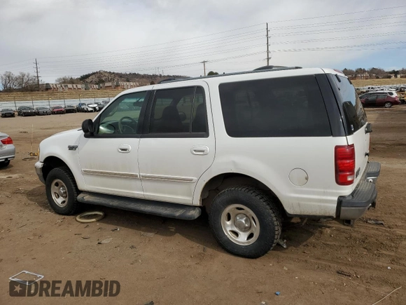 2000 Ford Expedition XLT with VIN 1FMRU1660YLB29813, listed as a Copart auction lot 44729765 with 258,224 mi miles and Salvage Title. Bid and sale history available at DreamBid. Image 2.
