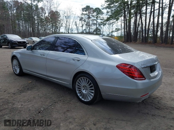 2015 Mercedes-Benz S-Class S 550 with VIN WDDUG8CBXFA151686, listed as a IAAI auction lot 41770180 with 132,516 mi miles. Bid and sale history available at carsss.com. Image 3.