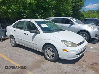 2003 Ford Focus SE z VIN 1FAFP34Z63W238491, wystawiony jako IAAI lot #42263912 z przebiegiem 178 842 mil mil oraz . Historia ofert i sprzedaży dostępna na DreamBid. Obrazek 1.