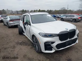 2022 BMW X7 M50i with VIN 5UXCX6C00N9K19775, listed as a IAAI auction lot 41256543 with 31,942 mi miles. Bid and sale history available at carsss.com. Image 1.