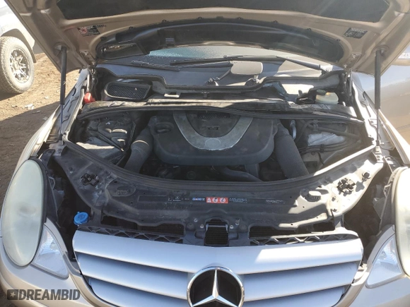 2006 Mercedes-Benz R-Class 3.5L with VIN 4JGCB65E86A032563, listed as a Copart auction lot 52355744 with 120,722 mi miles and Salvage Title. Bid and sale history available at carsss.com. Image 28.