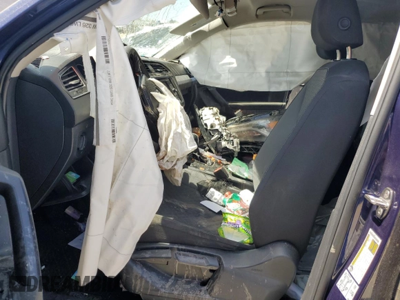 2021 Volkswagen Tiguan S с VIN 3VV1B7AX8MM057067, выставлен на аукционе Copart как лот 52203655 с пробегом Не указан миль и Списание • Salvage title. История ставок и продаж доступна на DreamBid. Изображение 7.
