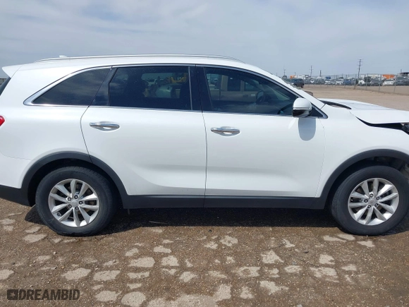 2016 Kia Sorento LX with VIN 5XYPG4A51GG023545, listed as a IAAI auction lot 41923123 with 168,438 mi miles. Bid and sale history available at carsss.com. Image 13.