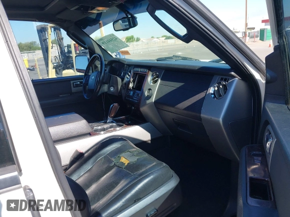 2008 Ford Expedition Max Limited с VIN 1FMFK20598LA05165, выставлен на аукционе IAAI как лот 42544119 с пробегом 230 904 миль миль и . История ставок и продаж доступна на DreamBid. Изображение 5.