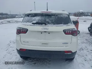 2019 Jeep Compass Latitude with VIN 3C4NJDBBXKT647665, listed as a IAAI auction lot 41327220 with 41,957 mi miles and . Bid and sale history available at carsss.com. Image 16.