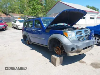2007 Dodge Nitro SXT z VIN 1D8GU28K07W565166, wystawiony jako IAAI lot #42343272 z przebiegiem 152 813 mil mil oraz . Historia ofert i sprzedaży dostępna na DreamBid. Obrazek 1.
