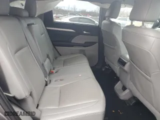 2019 Toyota Highlander SE with VIN 5TDJZRFH8KS598432, listed as a Copart auction lot 48376755 with 87,674 mi miles and Salvage Title. Bid and sale history available at carsss.com. Image 11.