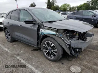 2021 Ford Escape SE z VIN 1FMCU0G64MUA20161, wystawiony jako Copart lot #53292395 z przebiegiem 35 276 mil mil oraz Szkoda całkowita • Salvage title. Historia ofert i sprzedaży dostępna na DreamBid. Obrazek 4.