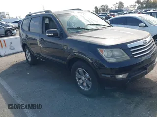 2009 Kia Borrego LX with VIN KNDJJ741095039023, listed as a IAAI auction lot 41696562 with 239,921 mi miles. Bid and sale history available at carsss.com. Image 1.