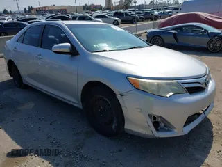 2012 Toyota Camry L z VIN 4T1BF1FKXCU009416, wystawiony jako IAAI lot #42136155 z przebiegiem 222 244 mil mil oraz . Historia ofert i sprzedaży dostępna na DreamBid. Obrazek 1.