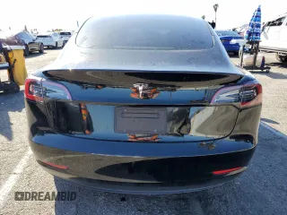 2023 Tesla Model 3 z VIN 5YJ3E1EA4PF706521, wystawiony jako Copart lot #49295465 z przebiegiem 25 026 mil mil oraz Szkoda całkowita • Salvage title. Historia ofert i sprzedaży dostępna na DreamBid. Obrazek 6.