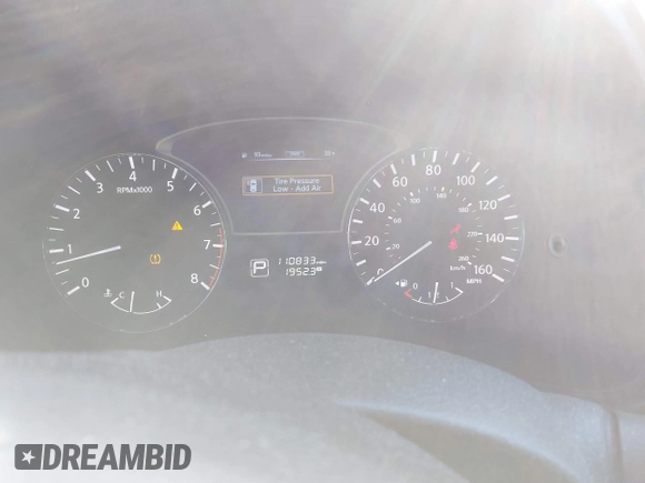 2014 Nissan Pathfinder SV with VIN 5N1AR2MM8EC616324, listed as a IAAI auction lot 41767861 with 110,833 mi miles. Bid and sale history available at carsss.com. Image 7.
