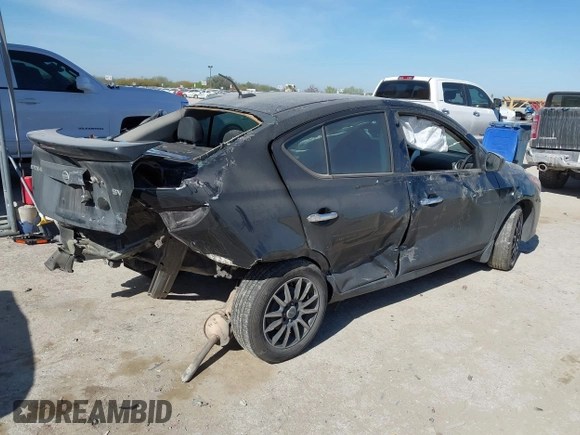 2015 Nissan Versa SV with VIN 3N1CN7AP5FL898189, listed as a IAAI auction lot 41797118 with 206,357 mi miles. Bid and sale history available at carsss.com. Image 4.