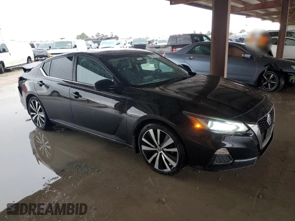 2019 Nissan Altima SR with VIN 1N4AL4CV6KC257701, listed as a Copart auction lot 79072124 with 82,697 mi miles and Salvage Title. Bid and sale history available at carsss.com. Image 4.