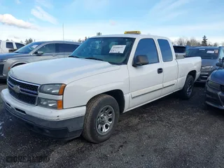 2006 Chevrolet Silverado 1500 LT1 with VIN 1GCEC19V66Z242765, listed as a IAAI auction lot 41430016 with 164,111 mi miles. Bid and sale history available at carsss.com. Image 2.